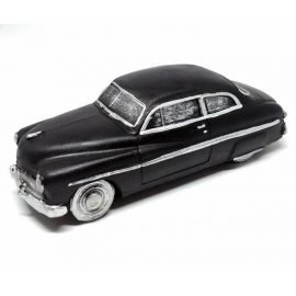 Nostaljik Siyah Araba