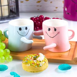 Birbirine Sarılan Çift Kupası