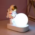 Astronot Dekoratif Ay Işığı Lamba